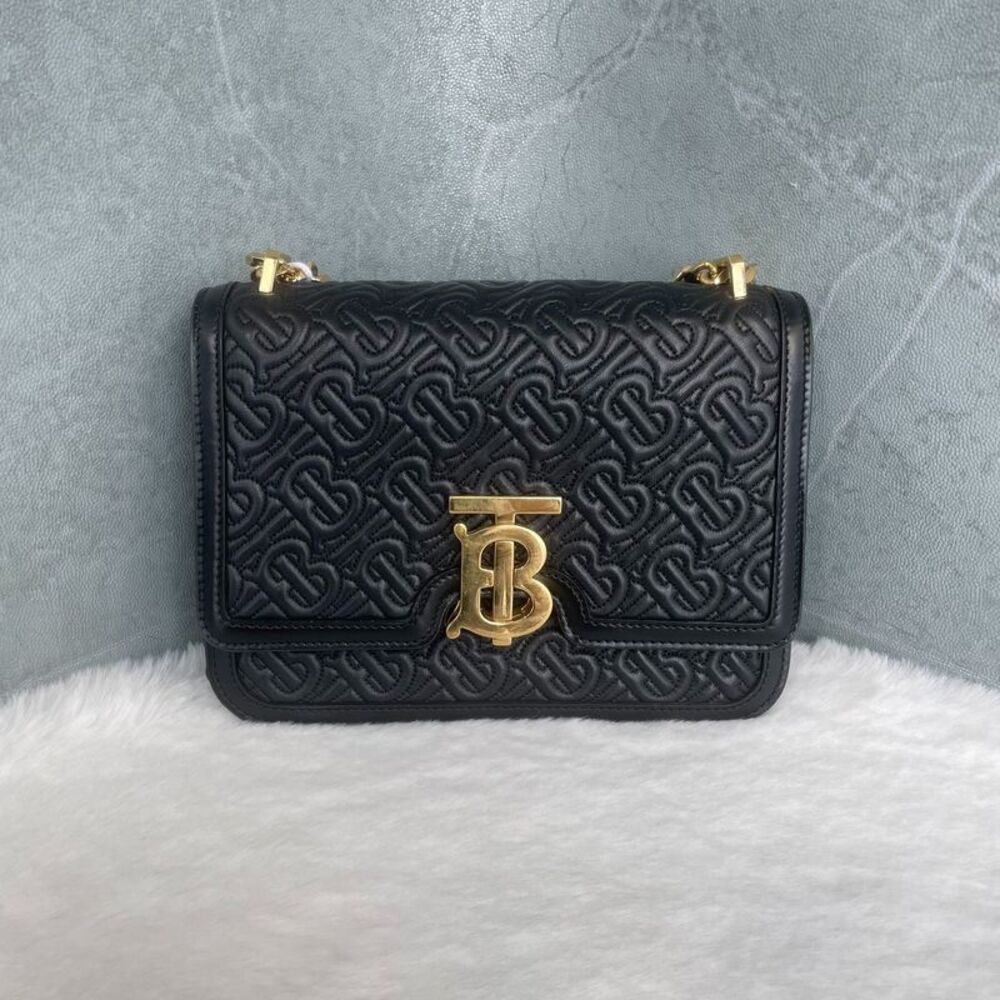 Burberry Women Pre-Loved Bag Very Good Condition